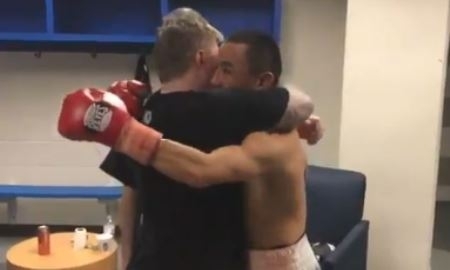 Хаттон расцеловал Жакиянова после его победы над Уорреном