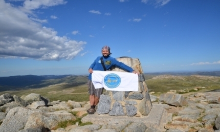 Казахстанский альпинист Гундарев покорил высшую точку Австралии