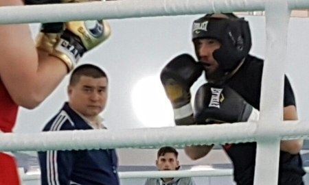 Левит отправил в нокдаун немецкого боксера-тяжеловеса