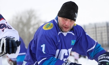 В Астане прошел турнир по хоккею на реке Ишим