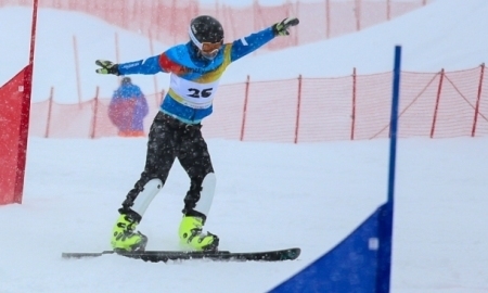 Казахстанские сноубордисты выступили на Азиаде в гигантском слаломе