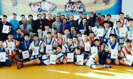 Жакиянов посетил финал соревнований по казахской борьбе