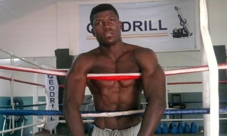 Африканский нокаутер ставит на Головкина в бою с Джейкобсом