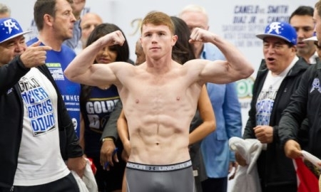 <strong>Альварес перейдет в вес Головкина после боя с Чавесом</strong>