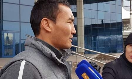 Ислама встретили в аэропорту Алматы