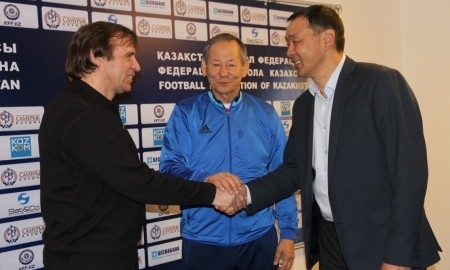 <strong>Бородюк официально возглавил сборную Казахстана</strong>
