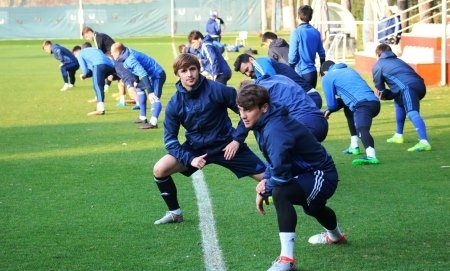 Фоторепортаж с вечерней тренировки «Окжетпеса»