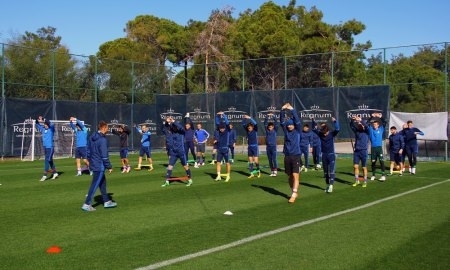 Фоторепортаж с утренней тренировки «Ордабасы»