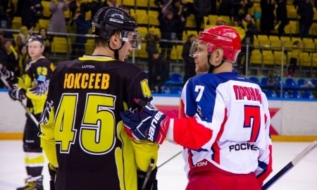 Видеообзор матча ВХЛ «Сарыарка» — «Звезда» 1:2 Б