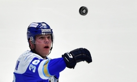 Фоторепортаж с матча КХЛ «Барыс» — «Авангард» 1:3