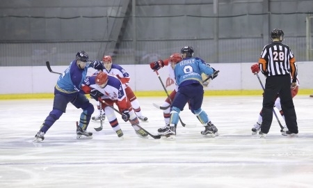 Фоторепортаж с матча ВХЛ «Торпедо» — «Звезда» 3:1