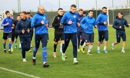 Фоторепортаж с вечерней тренировки «Окжетпеса»