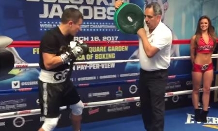 Головкин провел открытую тренировку перед боем с Джейкобсом