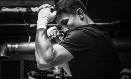 Фото с тренировки Головкина в черно-белом цвете