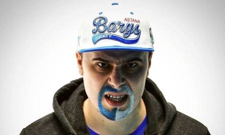 Пресс-атташе «Барыса» покрасил бороду в сине-белые цвета в честь победы над «Трактором»