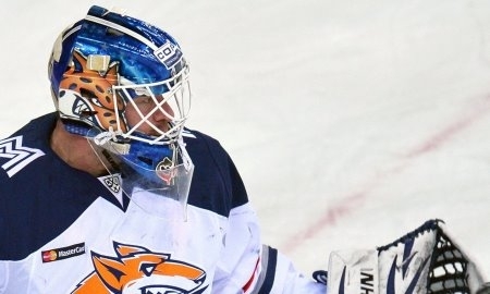 Вратарь «Магнитки» повторил рекорд Еременко в матче с «Барысом»