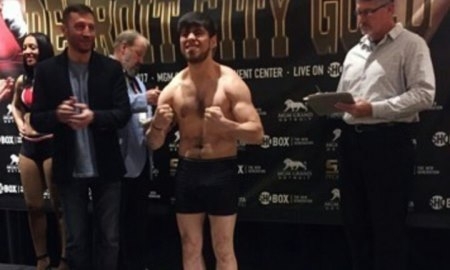 Эюбов прошел взвешивание перед завтрашним боем