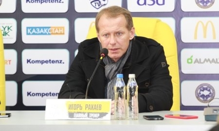 Игорь Рахаев: «Тяжело после натурального газона выходить на искусственное покрытие»