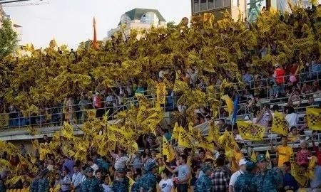 «Кайрат» оштрафован за поведение болельщиков