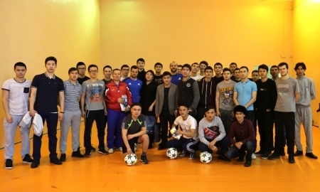 Футболисты «Астаны» встретились со студентами ЕНУ