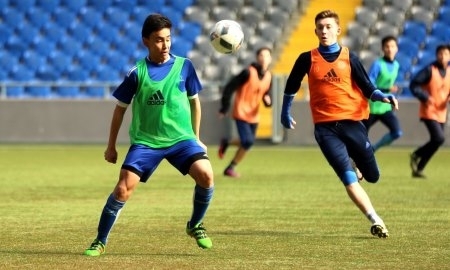 Дубль «Астаны» сыграл с «Астаной» U-16