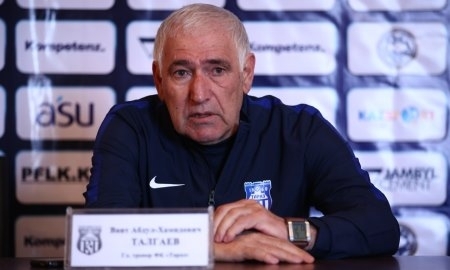 Ваит Талгаев: «Сегодня кое-как состав наскребли — нападающих практически нет»