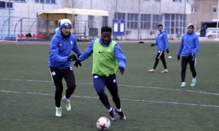 «Иртыш» провел предыгровую тренировку на «Судоремонтнике»