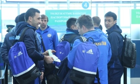 Сборная Казахстана прилетела на Кипр