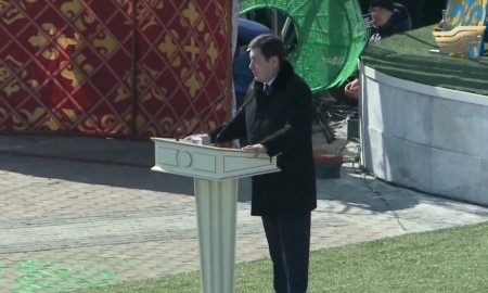 Аким Карагандинской области передал землякам поздравления Головкина