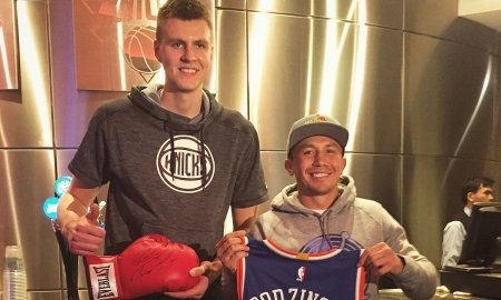 Головкин и баскетболист НБА обменялись перчатками и майкой