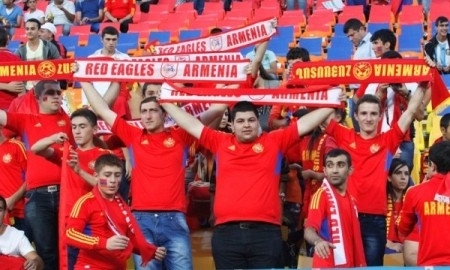 «Теперь сравним уровень футбола Армении и Казахстана, но уже честно — без легионеров!!!». Самые интересные высказывания армянских болельщиков перед матчем Армения — Казахстан