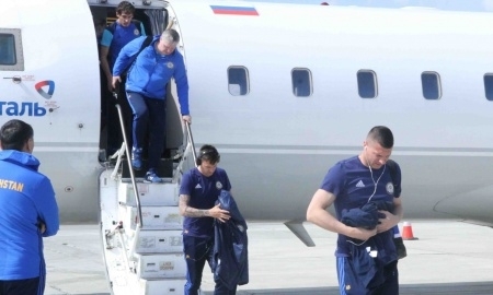 Самолет сборной Казахстана вынужденно сел в Ереване