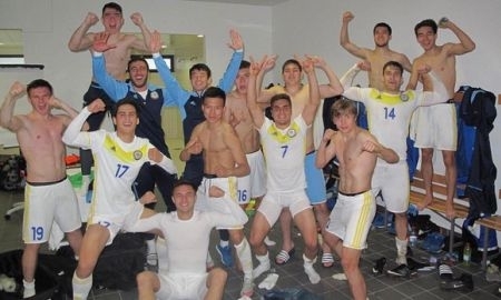 Казахстанские футболисты показали фото из раздевалки после победы над Люксембургом 