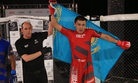 Казахстанские бойцы ММА одержали первые победы в Болгарии