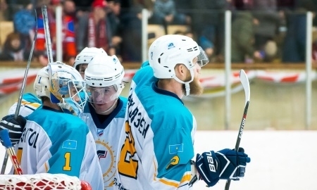 Фоторепортаж с матча ВХЛ «Ижсталь» — «Торпедо» 1:2