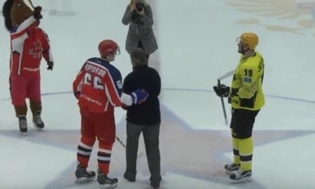 Видео матча плей-офф ВХЛ «Звезда» — «Сарыарка» 2:3 ОТ