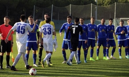 Фоторепортаж с товарищеского матча «Иртыш» — БАТЭ 0:1