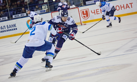 Фото с матча плей-офф КХЛ «Металлург» Магнитогорск — «Барыс» 4:0