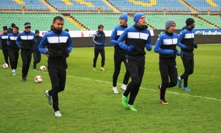 Фоторепортаж с тренировки «Окжетпеса» в Алматы