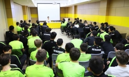 Видео с семинара с футболистами Академии «Кайрата»