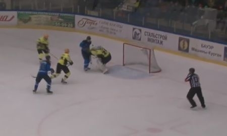 Видеообзор матча плей-офф ВХЛ «Зауралье» — «Сарыарка» 3:1