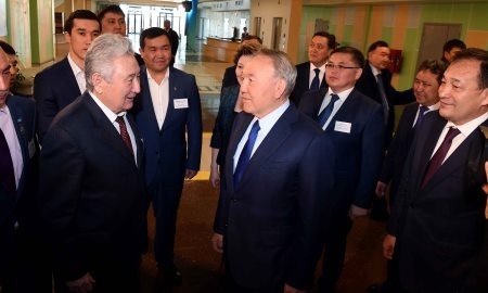Назарбаев осмотрел «Спортклуб Маңғыстау-Арена» в Актау