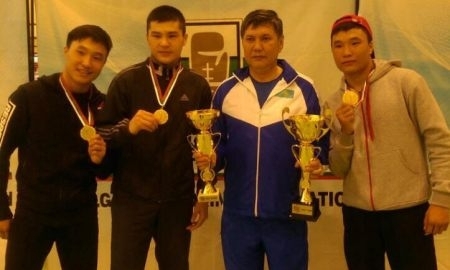Казахстанские боксеры завоевали три «золота» на турнире в Болгарии
