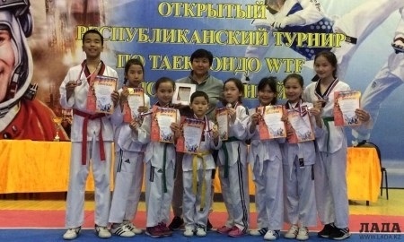 Актауские таеквондисты удостоились 10 медалей на республиканском турнире
