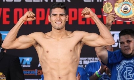 <strong>Чемпион WBO в суперсреднем весе бросил вызов Головкину</strong>