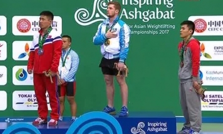 Видео церемонии награждения Линдера на чемпионате Азии