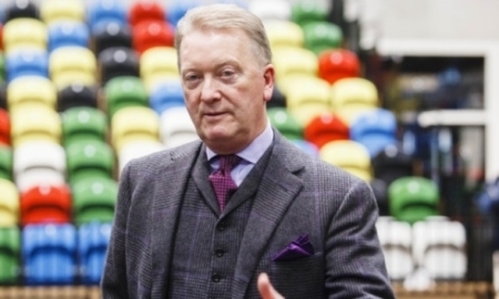 Промоутер Сондерса хочет боев с Головкиным и «Канело»