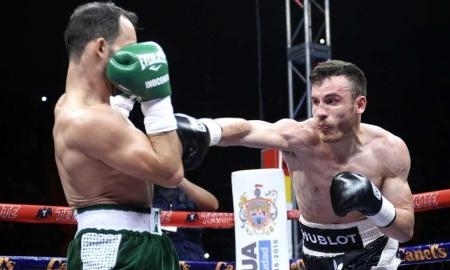 Чавес нокаутировал Альвареса в вечере бокса с участием Сойлыбаева