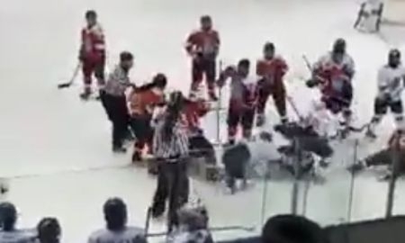 <strong>В женском чемпионате Казахстана произошла массовая драка</strong>