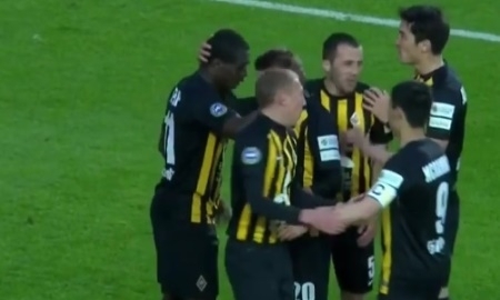 Видео гола Суюмбаева матча Премьер-Лиги «Кайрат» — «Акжайык»